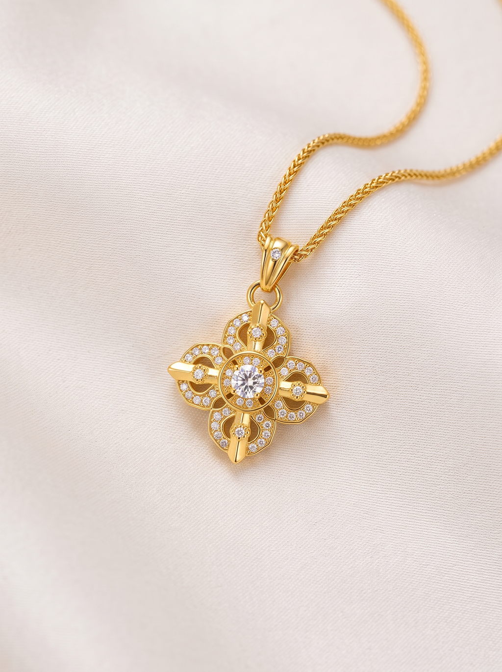 Hollow Four Leaf Clover Crystal Necklace, Gold Plated Sparkling Zircon Pendant Necklace, Unique Keepsake Jewelry Gift for Anniversary Birthday